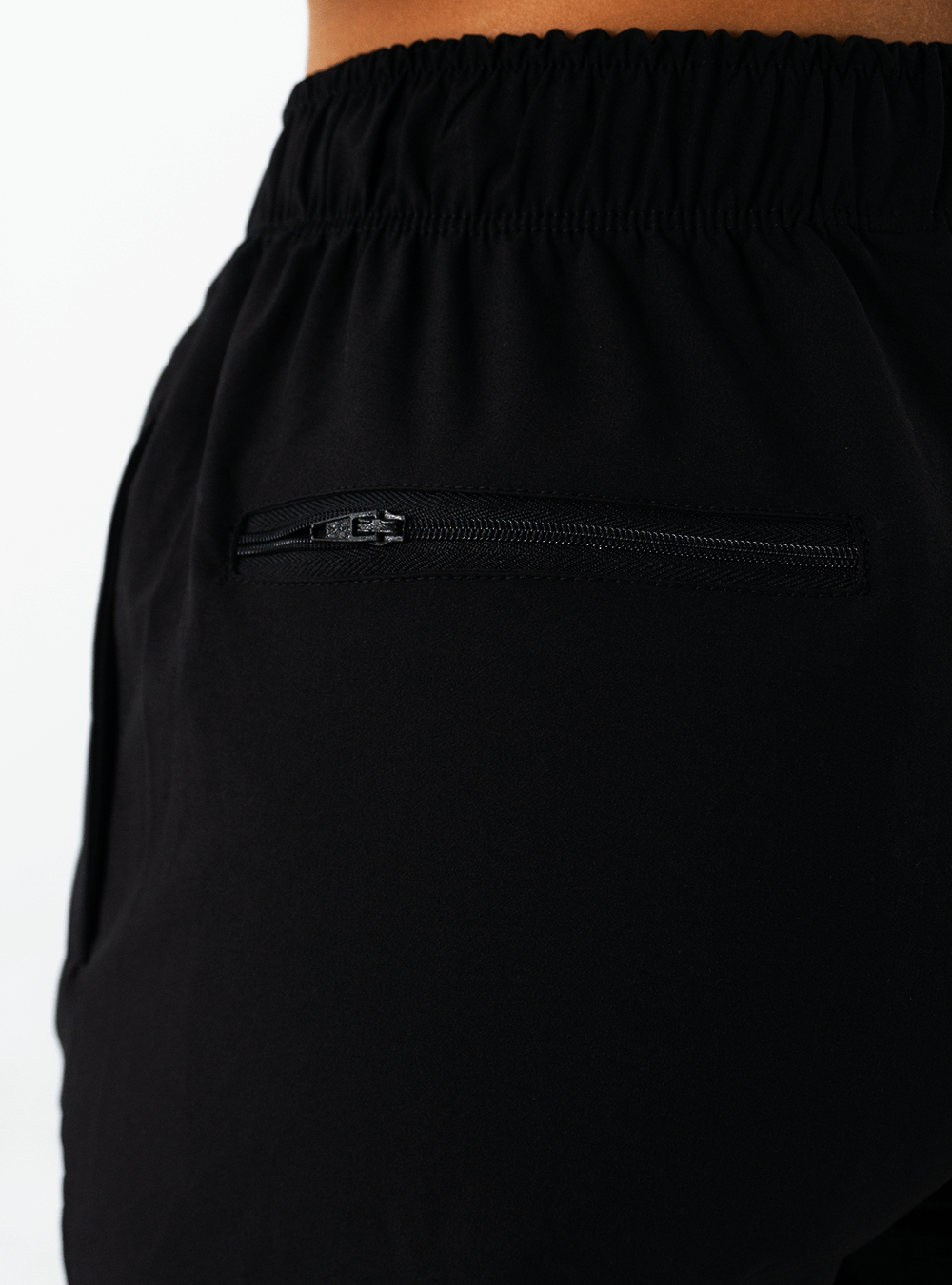 Short Ajustado Negro